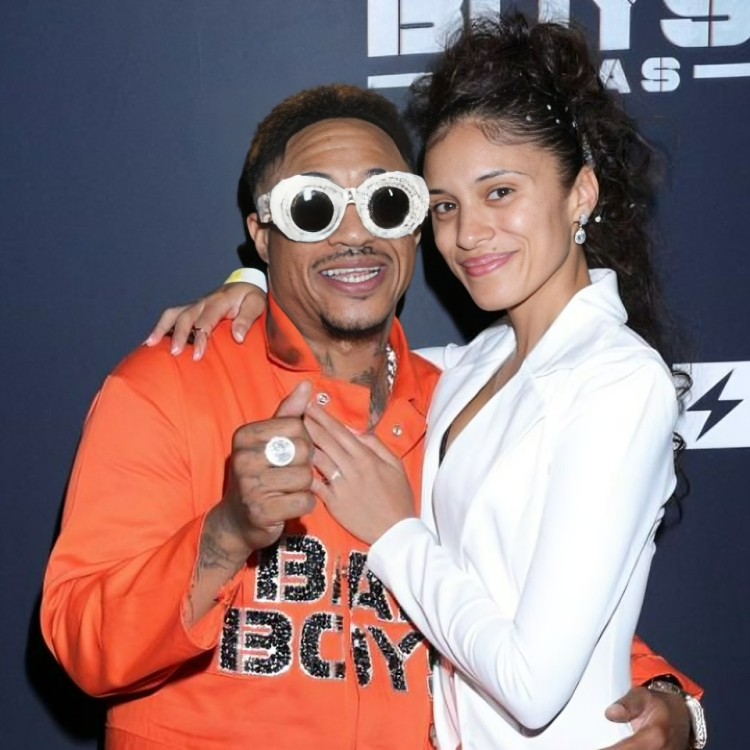 Orlando Brown and his wife, Danielle Anglin in an event.